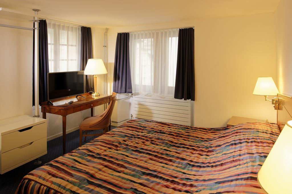 Hotel Hine Adon Fribourg Bilik gambar