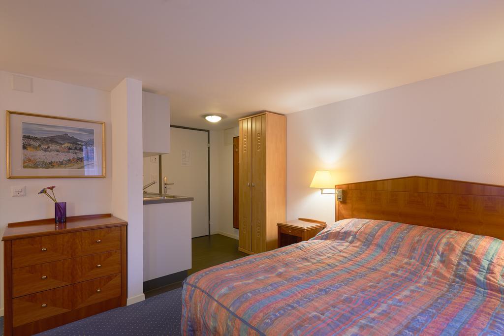 Hotel Hine Adon Fribourg Luaran gambar