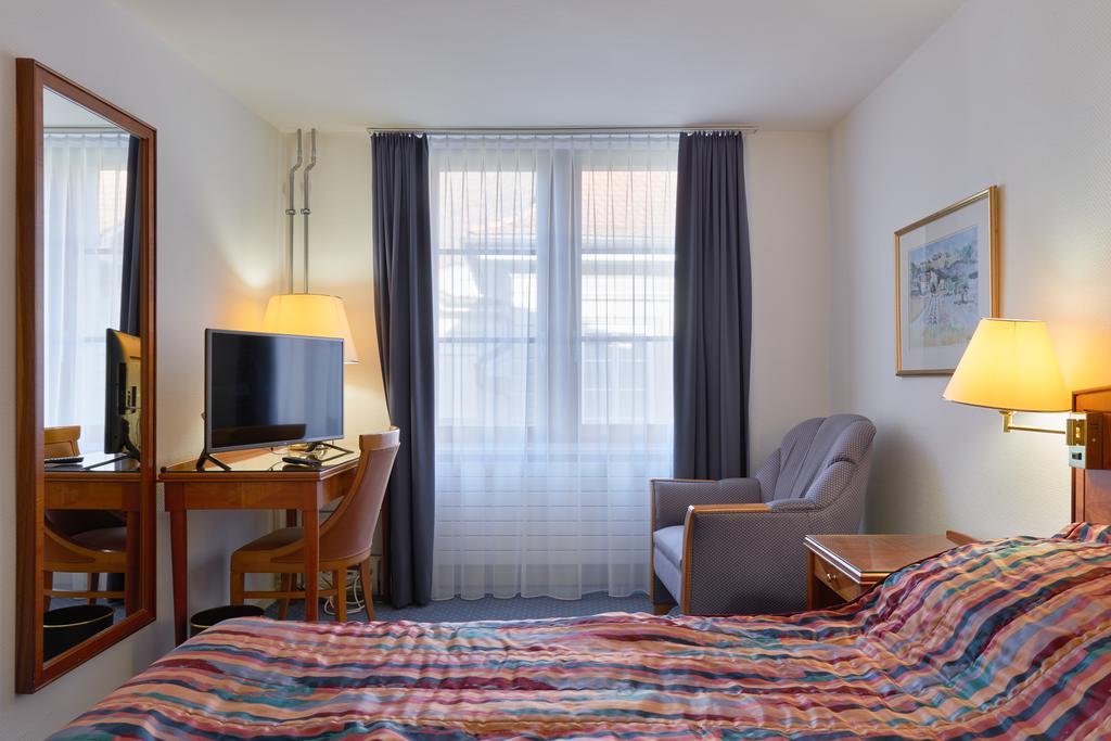 Hotel Hine Adon Fribourg Luaran gambar