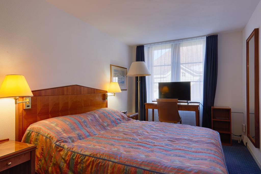 Hotel Hine Adon Fribourg Luaran gambar